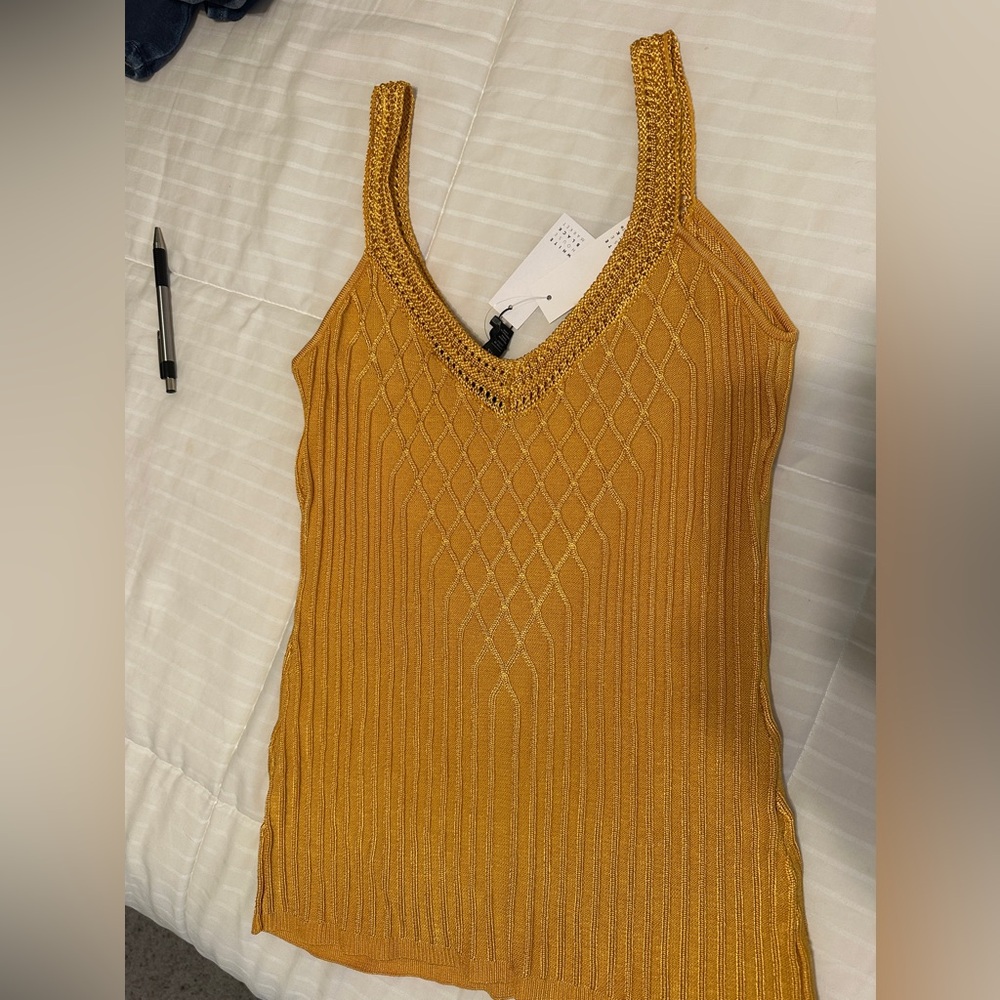 NWT White House Black Market V Neck Crochet Trim Tank in Marigold - Picture 8 of 10